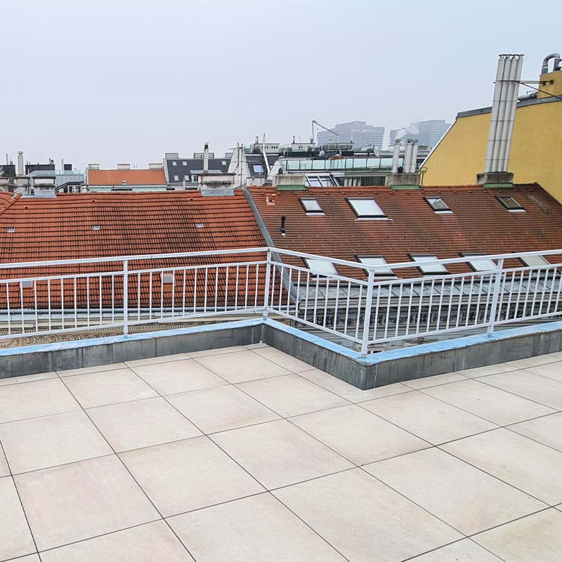 Balkon-Gitter-Anbringung